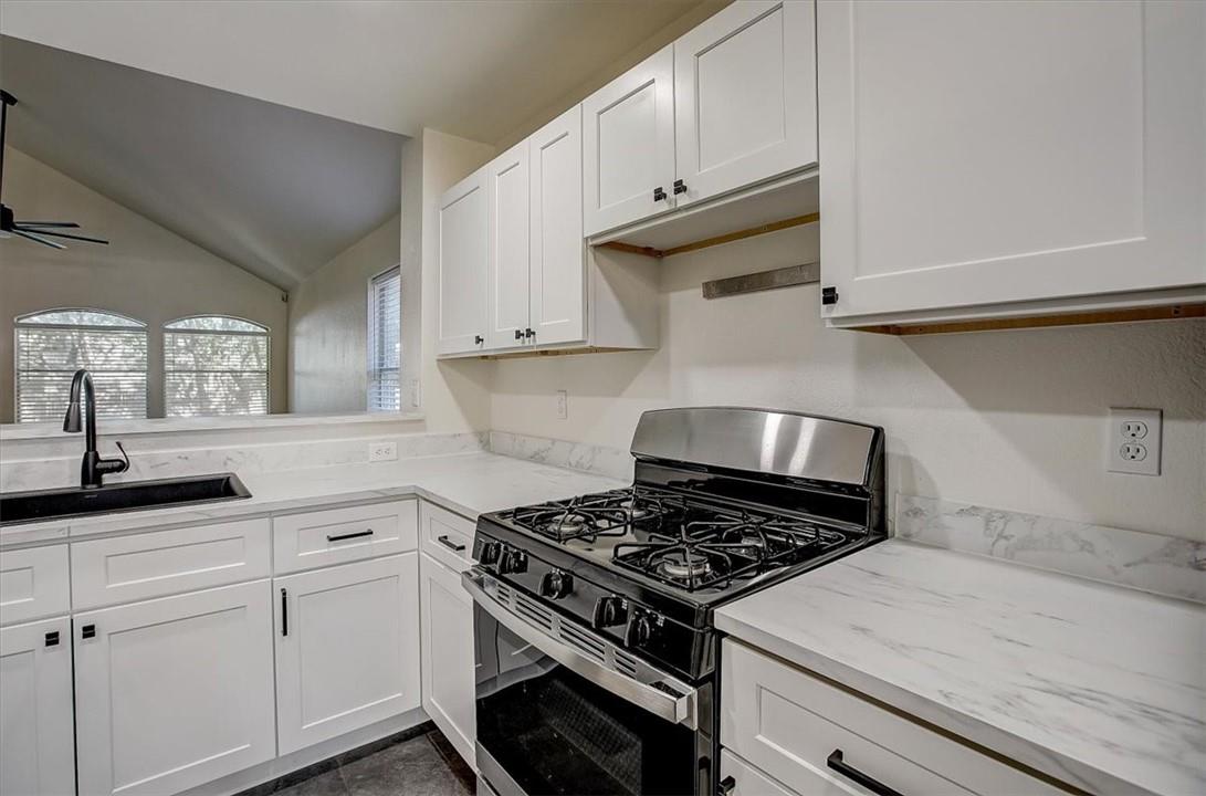 2016 Ravenscroft DR