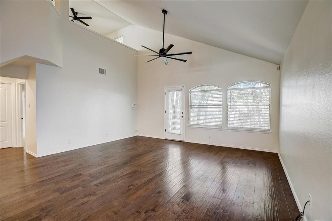 2016 Ravenscroft DR