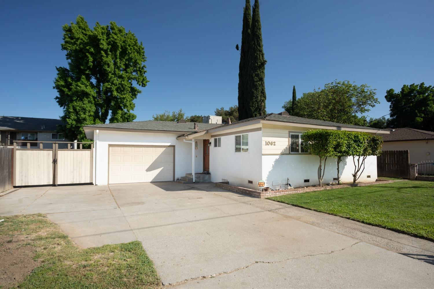 1062 Laurel Avenue