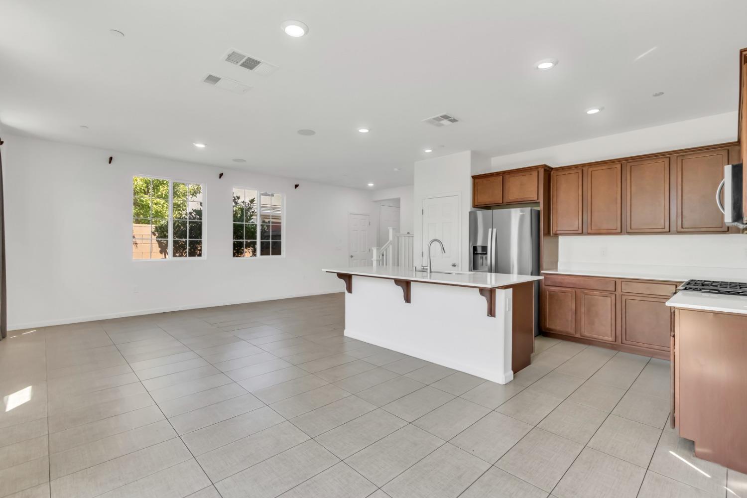 8884 ARISTON Lane
