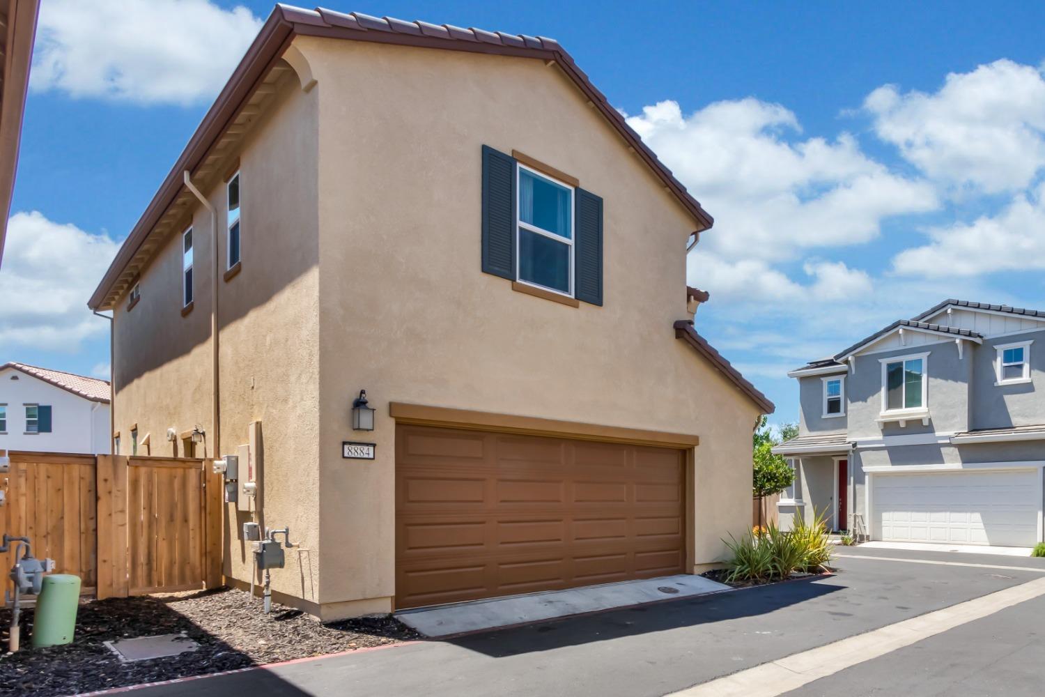 8884 ARISTON Lane