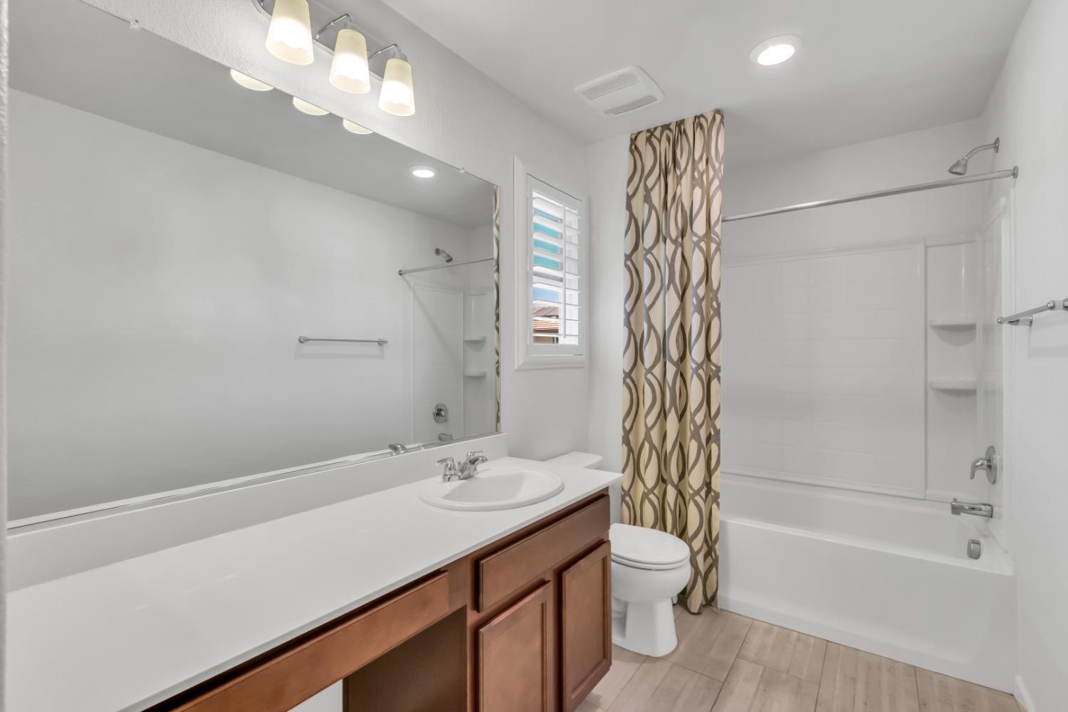 8884 ARISTON Lane