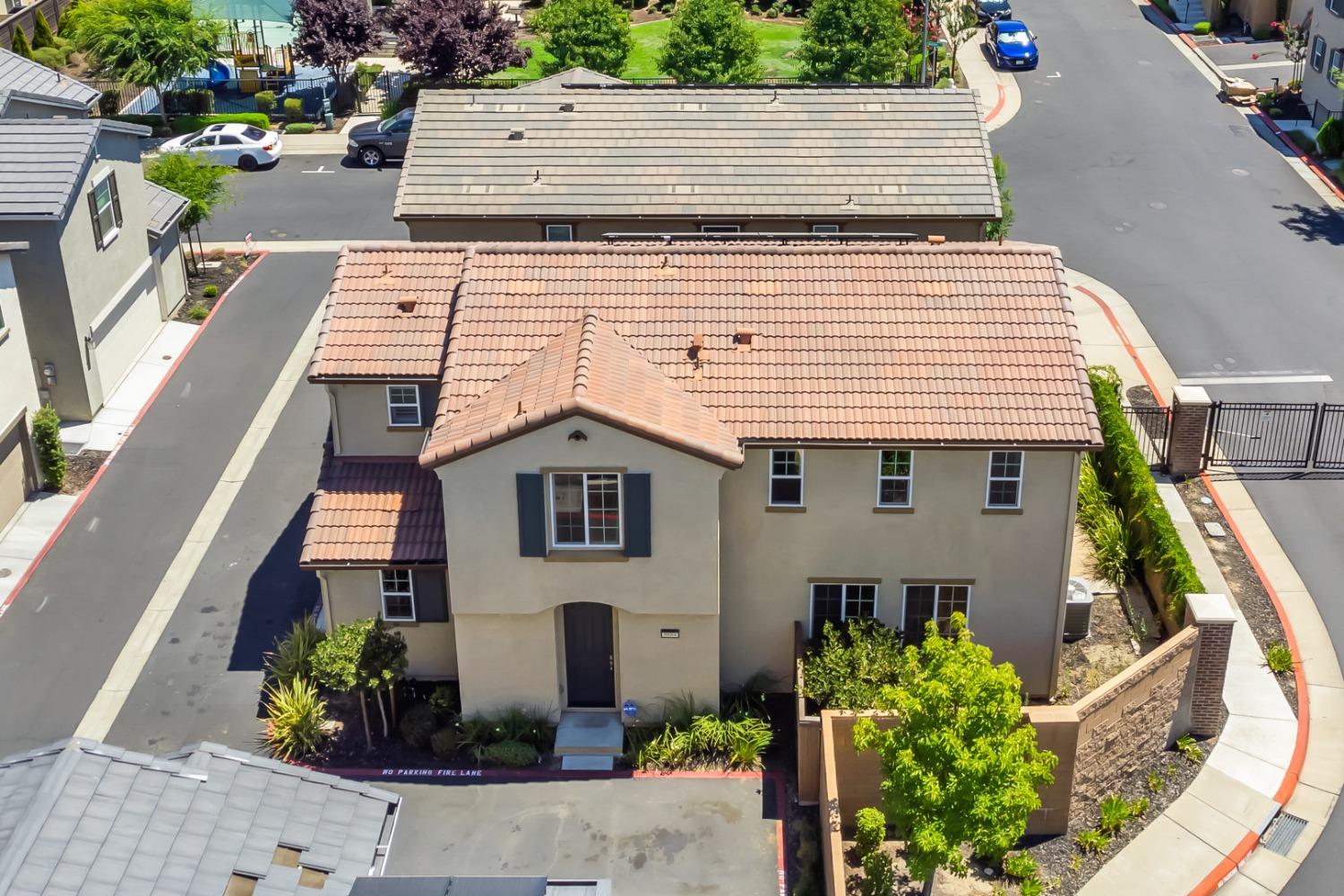 8884 ARISTON Lane