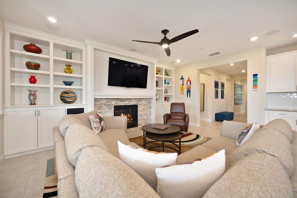 7096 De La Vina Drive