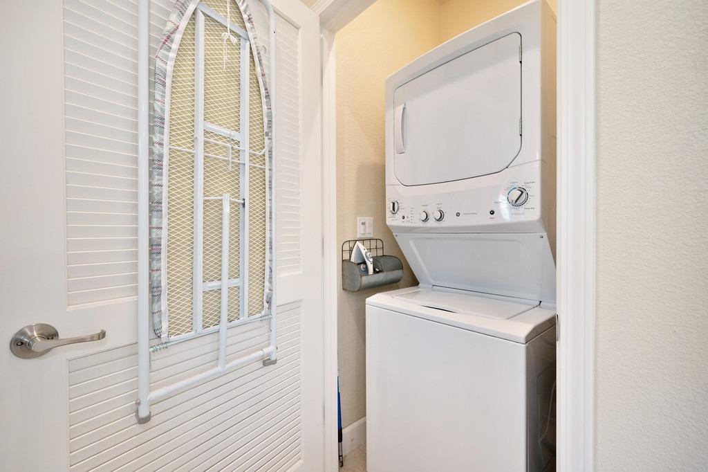 7096 De La Vina Drive