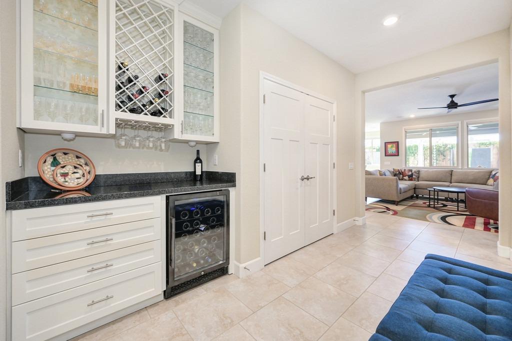 7096 De La Vina Drive