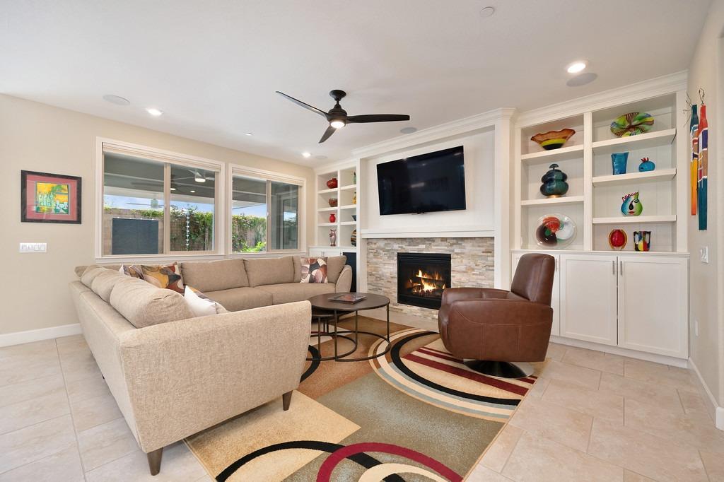 7096 De La Vina Drive