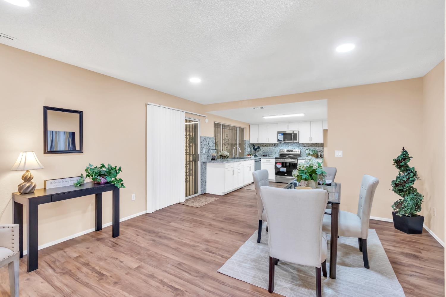 8559 SUN FLORIN Drive