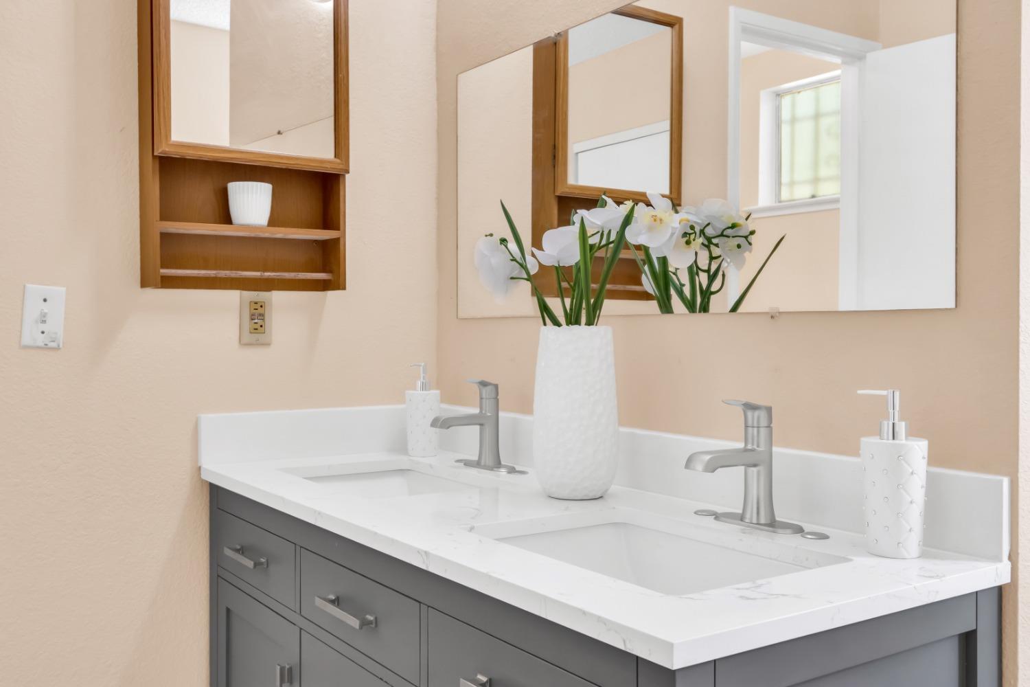 8559 SUN FLORIN Drive