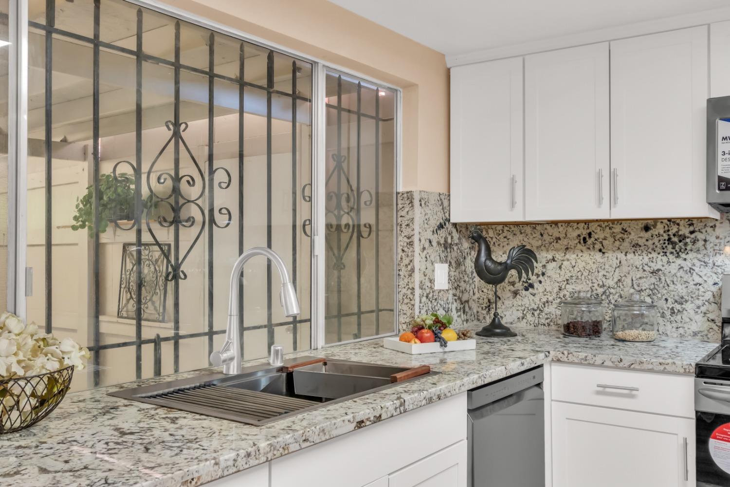 8559 SUN FLORIN Drive