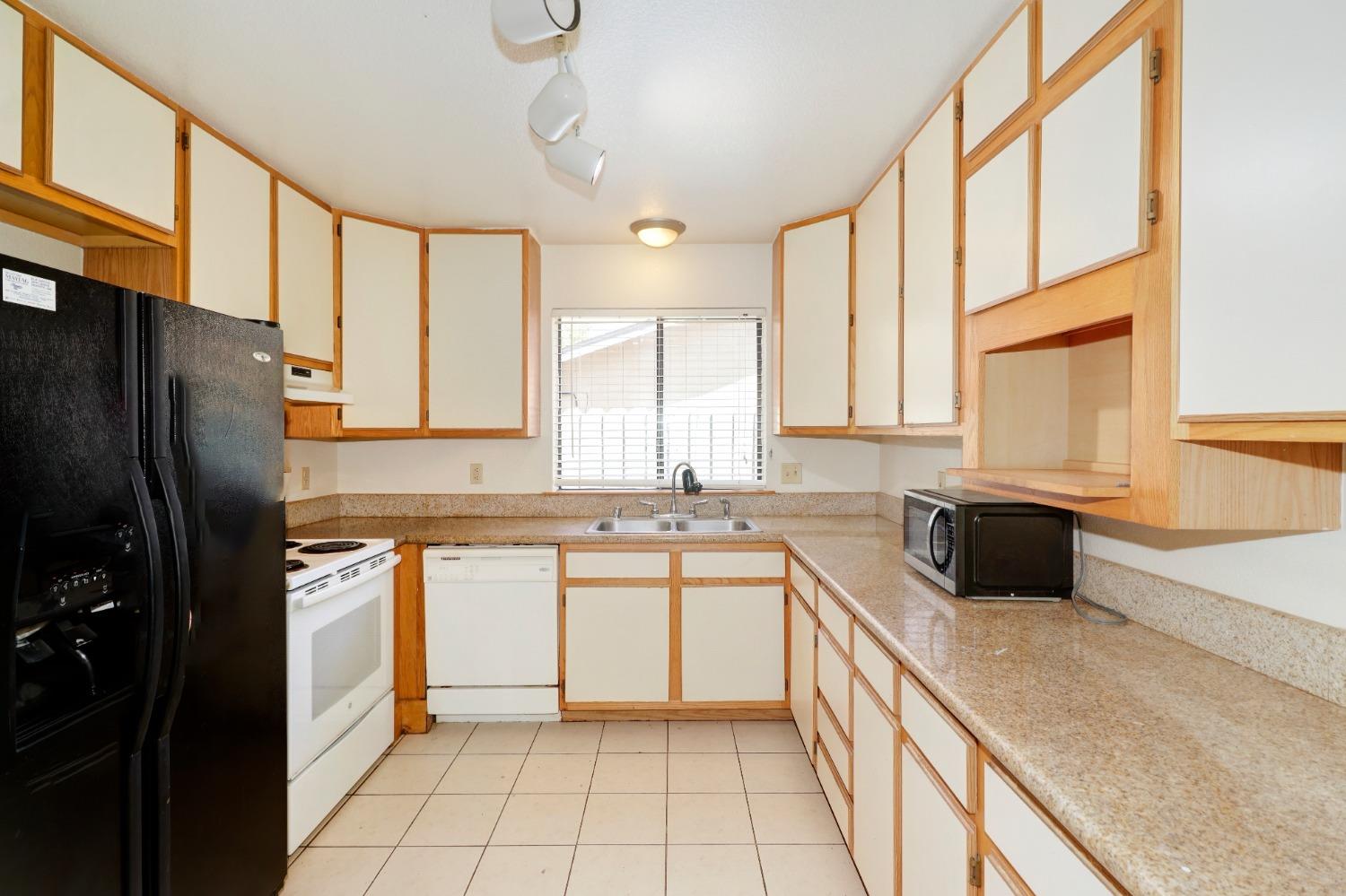 8600 Tiogawoods Drive