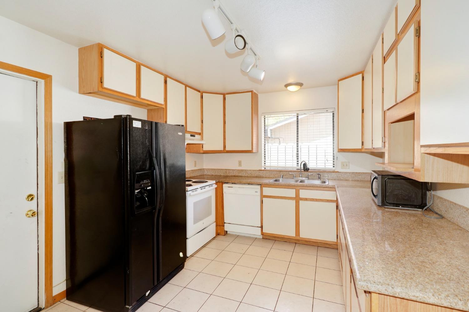 8600 Tiogawoods Drive