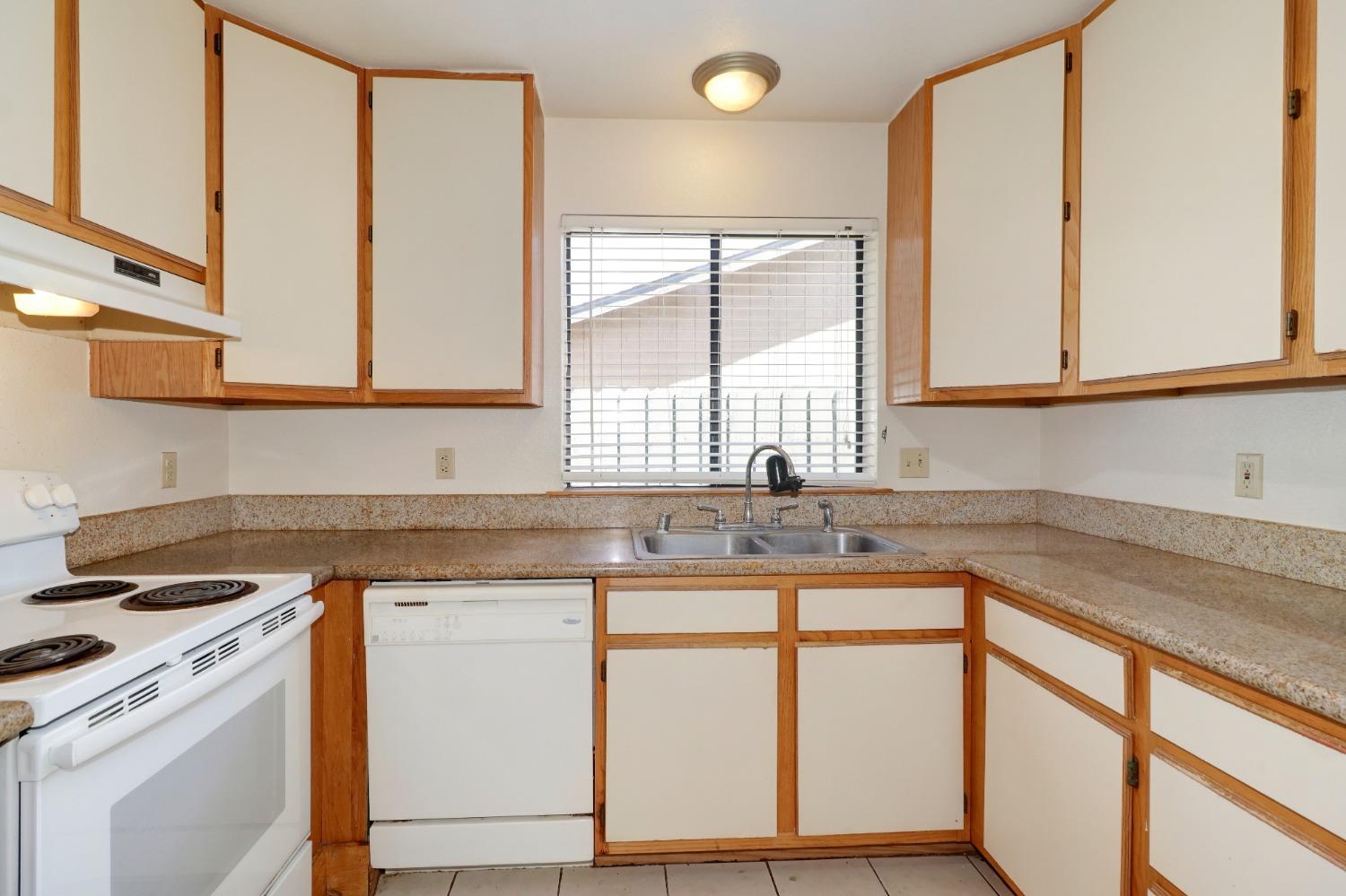 8600 Tiogawoods Drive