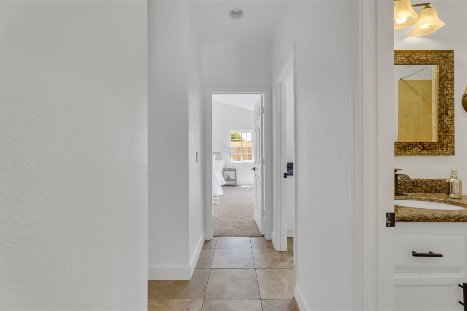 924 RIO ROBLES Avenue