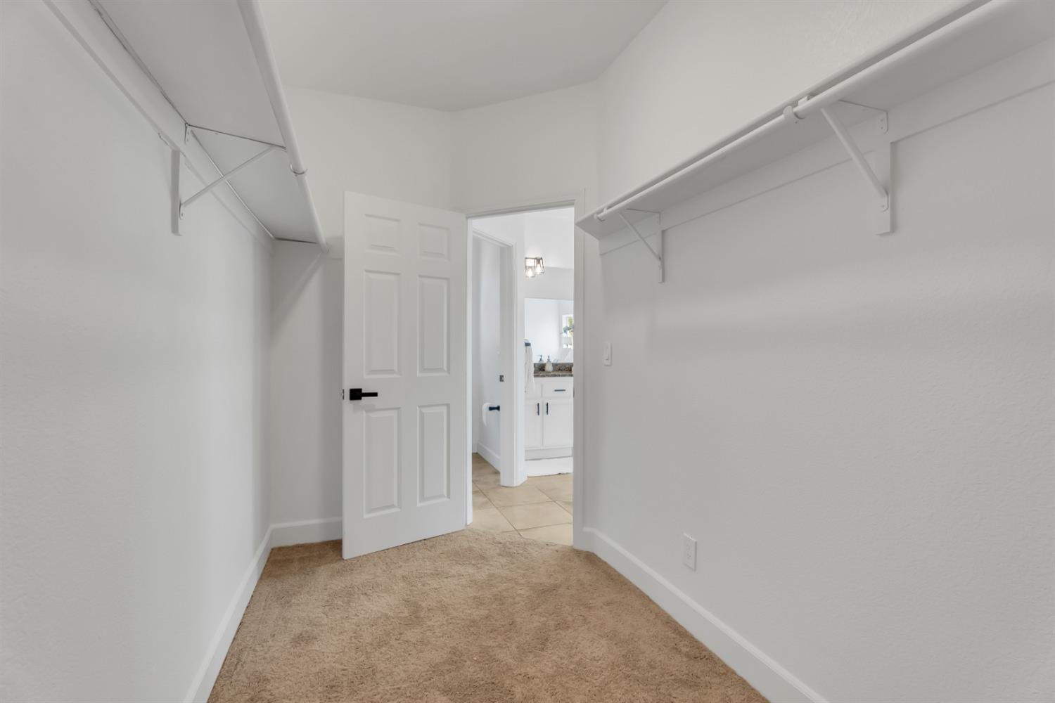 924 RIO ROBLES Avenue