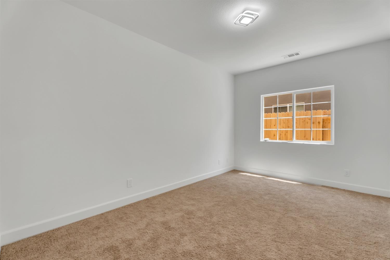 924 RIO ROBLES Avenue