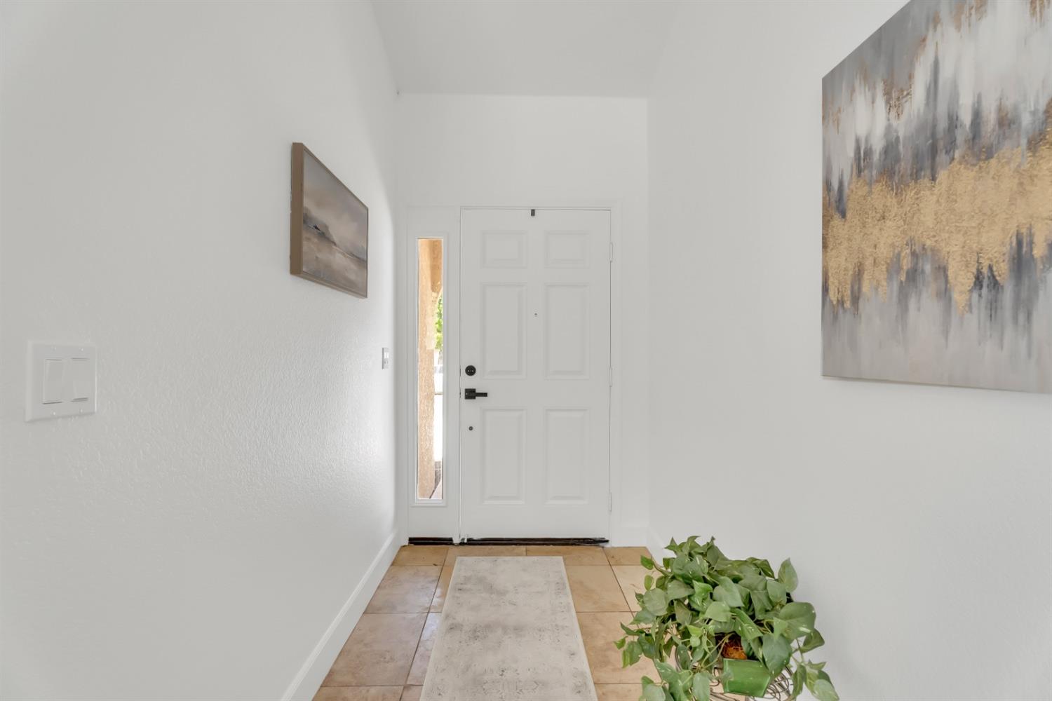 924 RIO ROBLES Avenue