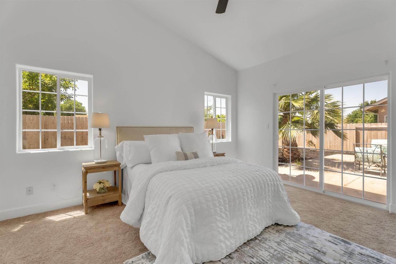 924 RIO ROBLES Avenue