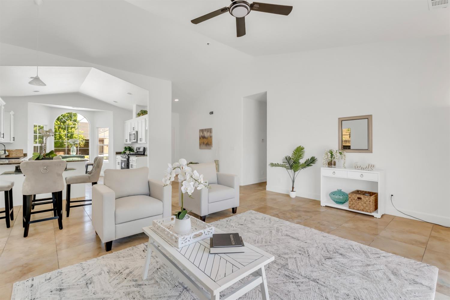 924 RIO ROBLES Avenue