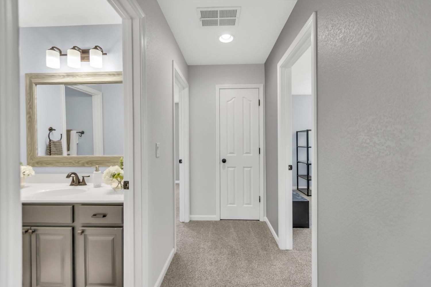 8436 ARROWROOT Circle