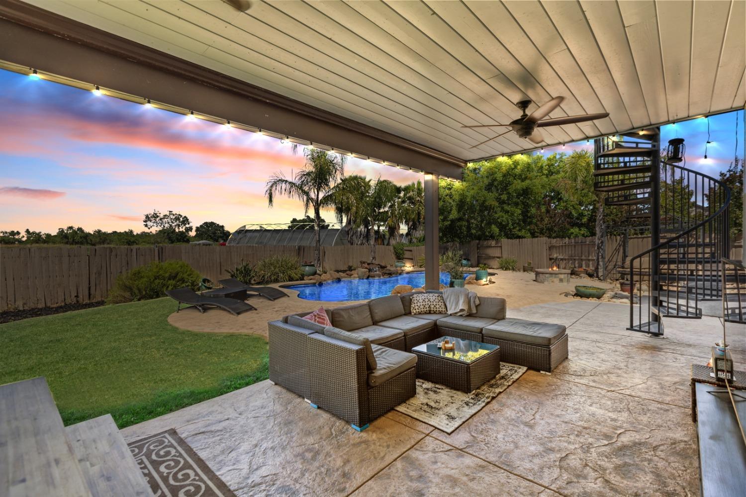 8436 ARROWROOT Circle