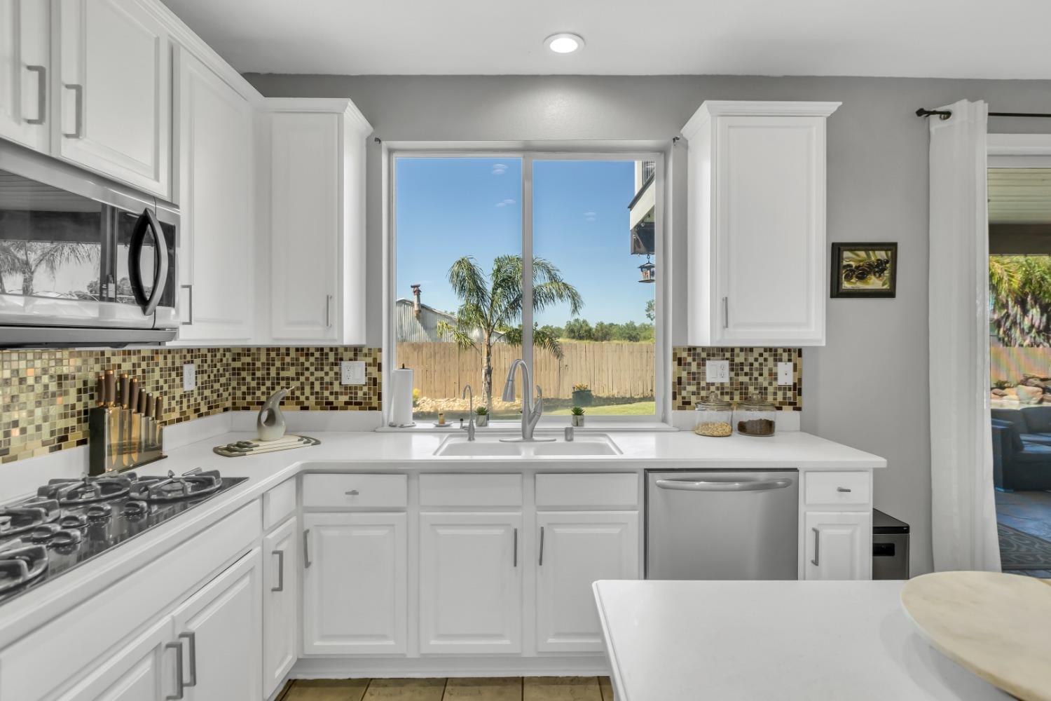 8436 ARROWROOT Circle