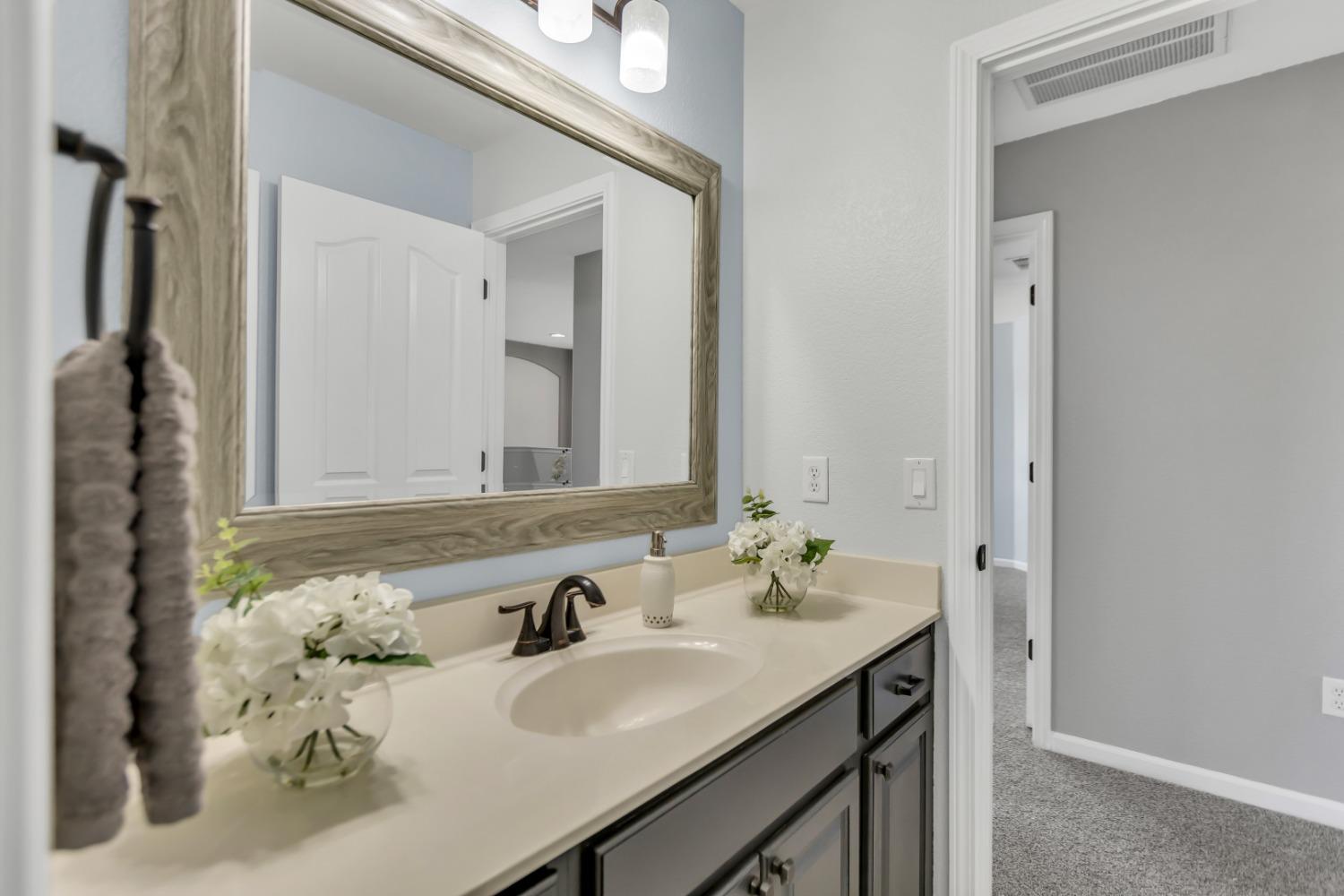 8436 ARROWROOT Circle