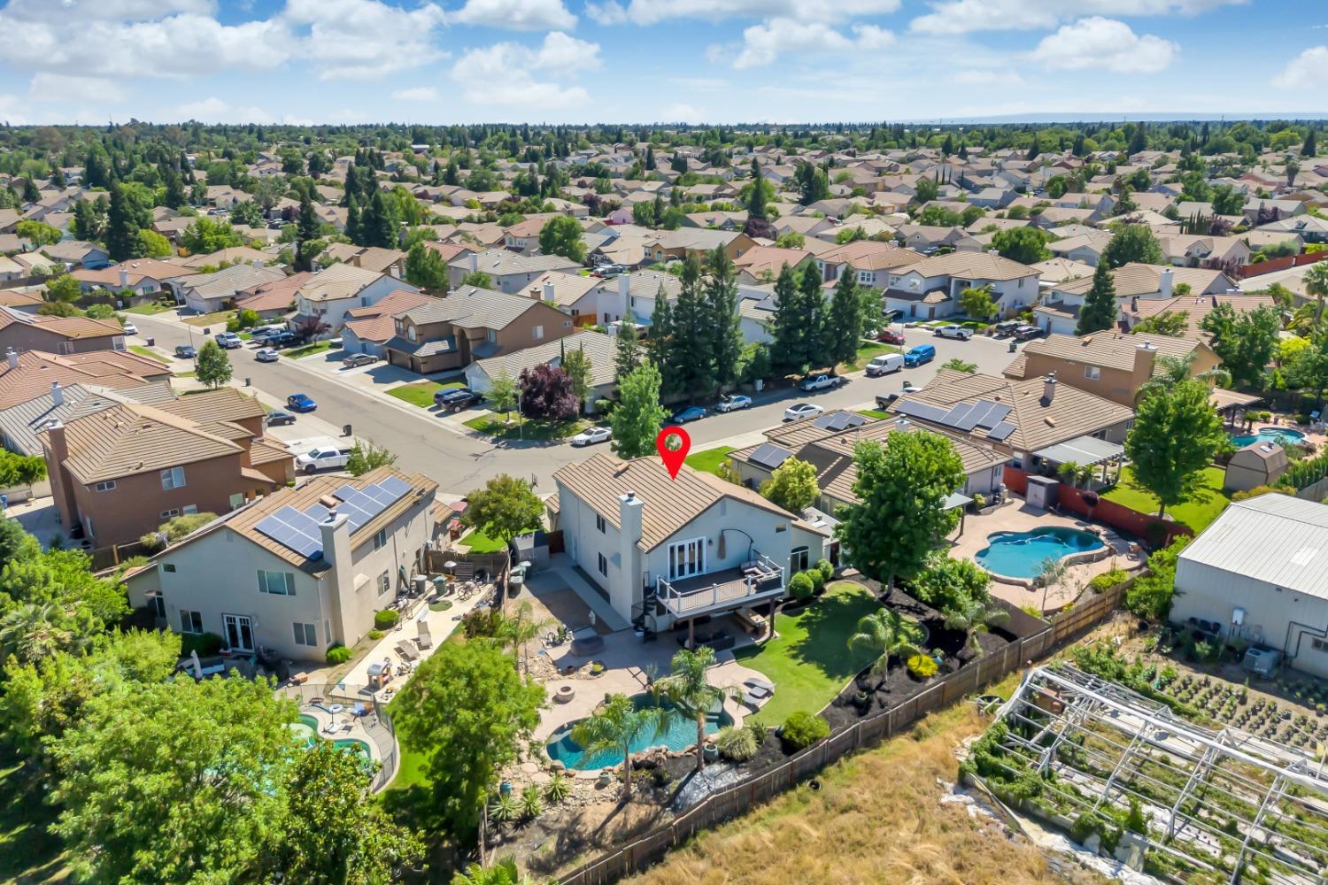 8436 ARROWROOT Circle