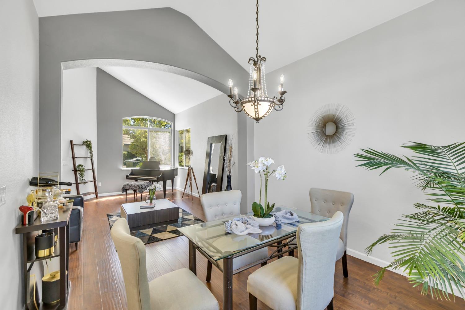 8436 ARROWROOT Circle