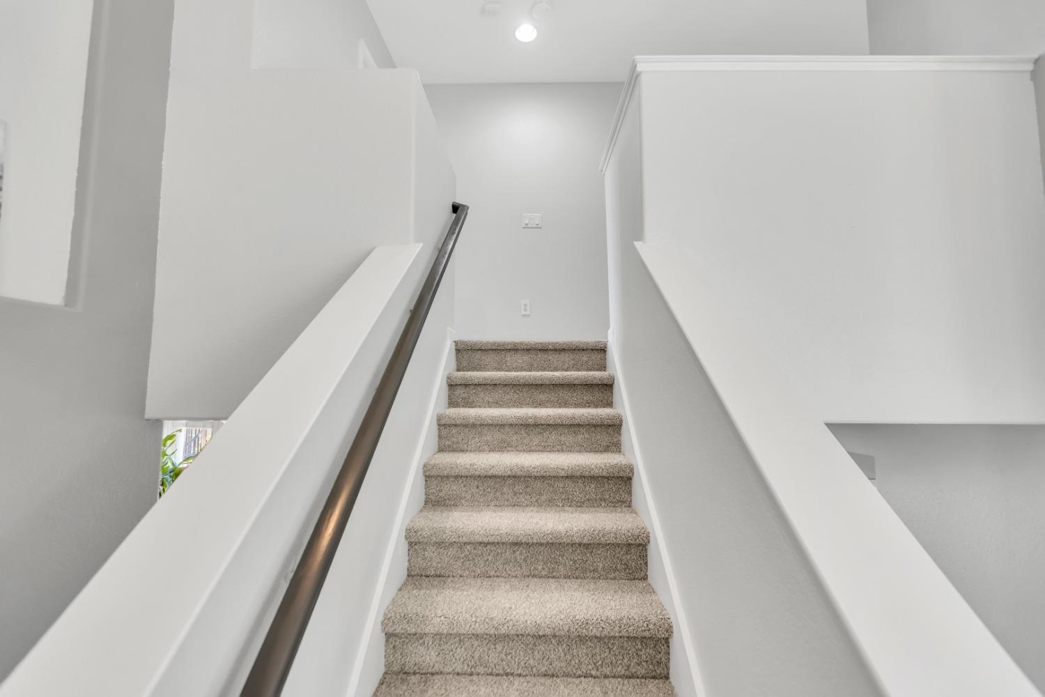 8436 ARROWROOT Circle