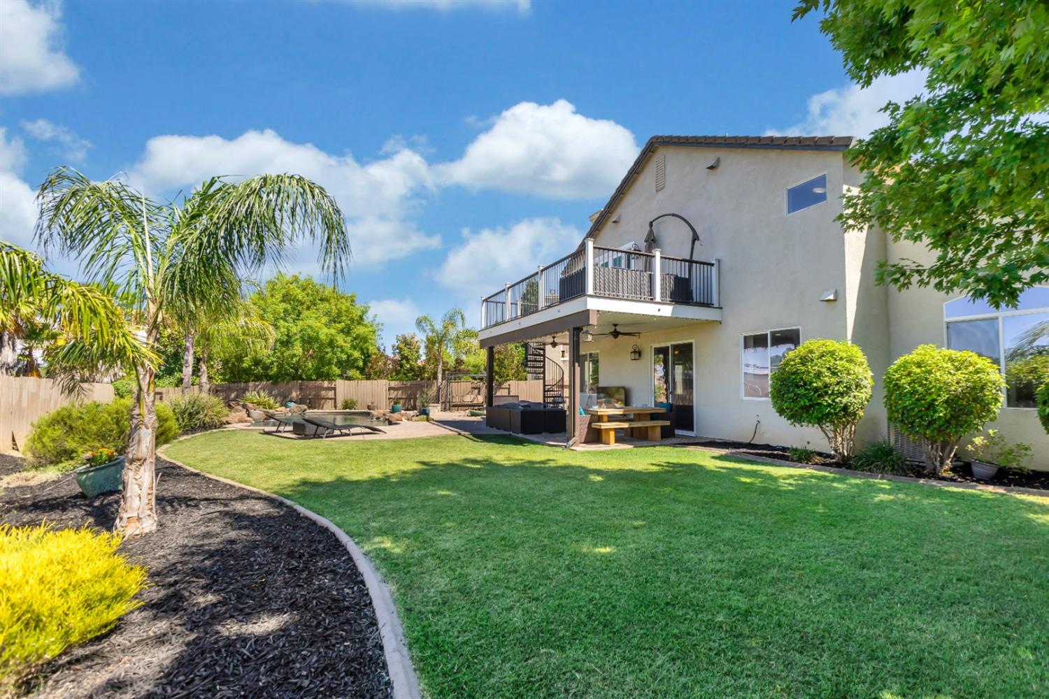 8436 ARROWROOT Circle