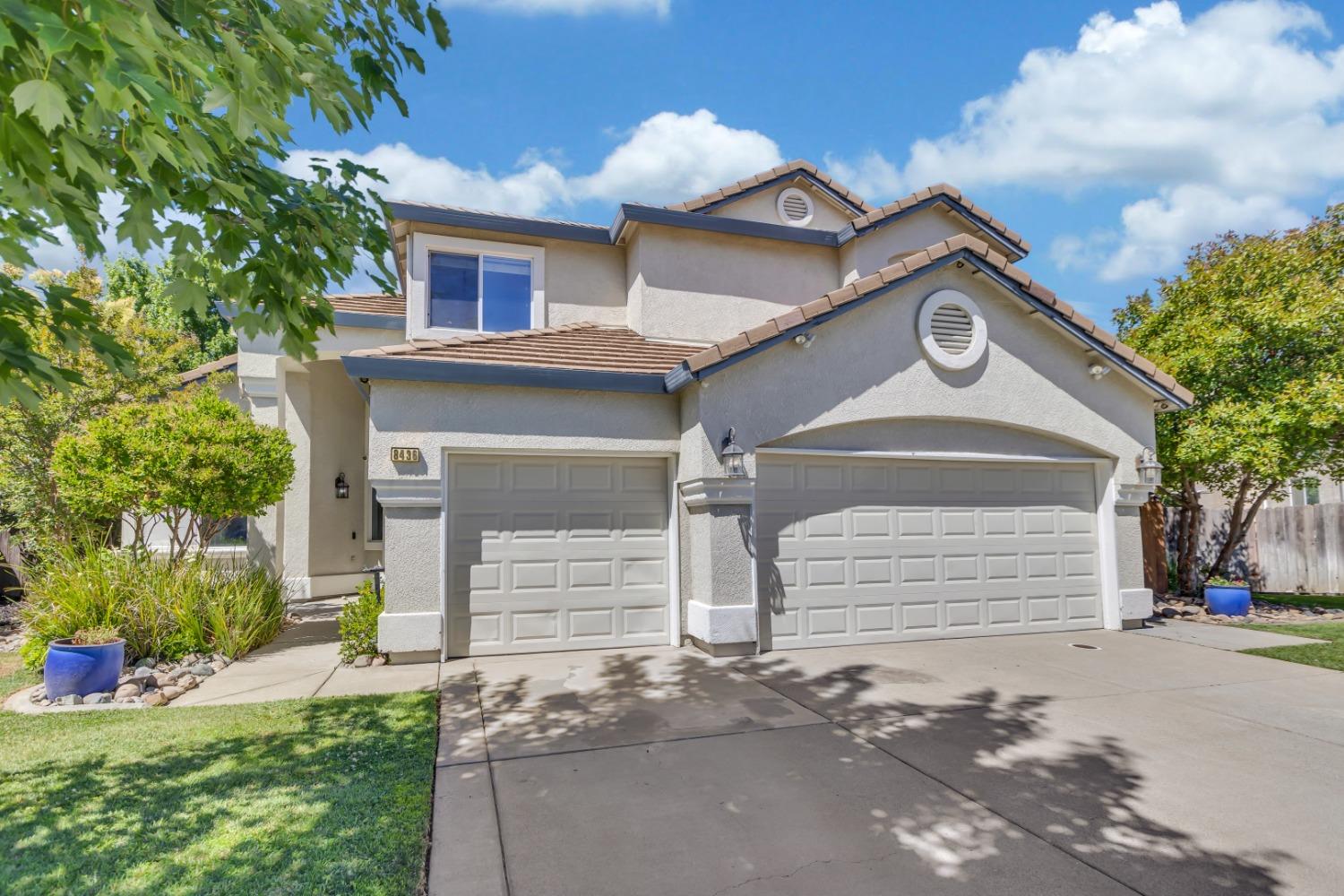 8436 ARROWROOT Circle