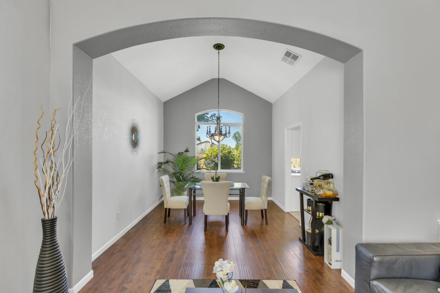 8436 ARROWROOT Circle