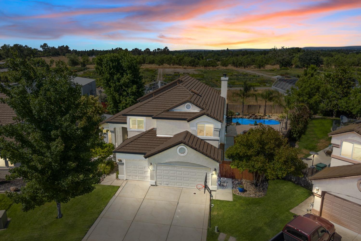 8436 ARROWROOT Circle