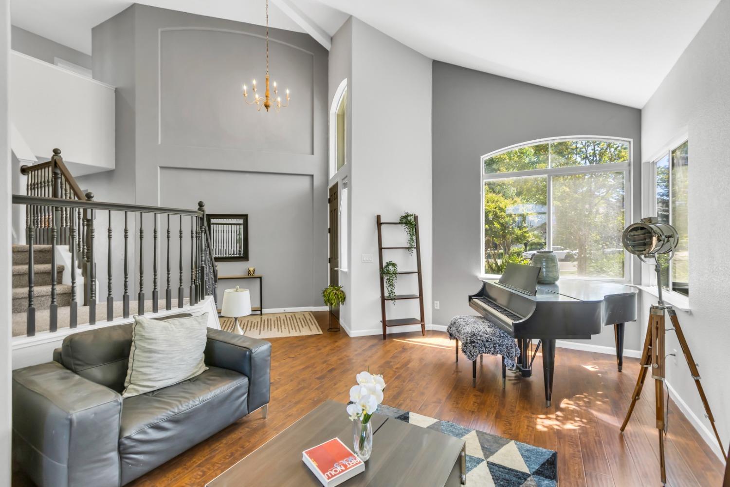 8436 ARROWROOT Circle