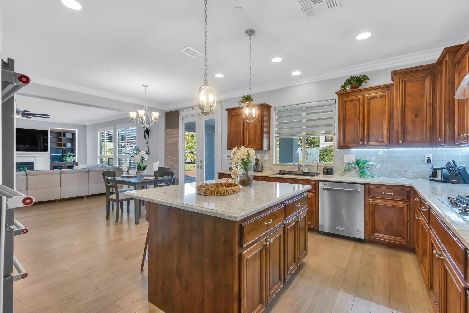 8284 BONITO Circle
