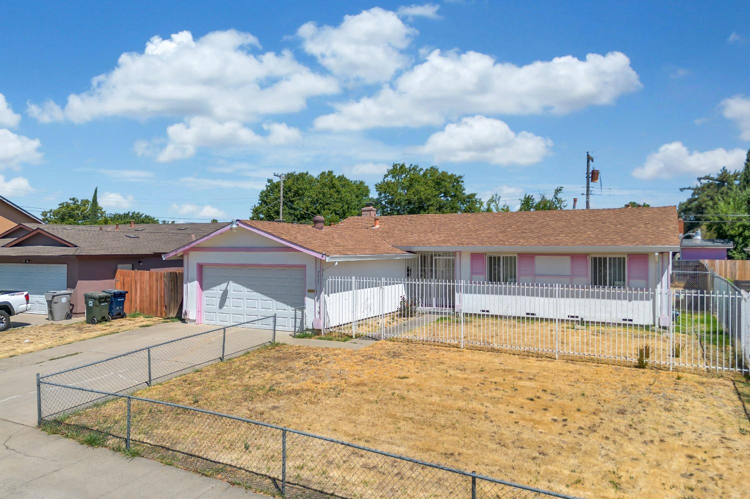 2931 TRENTWOOD Way