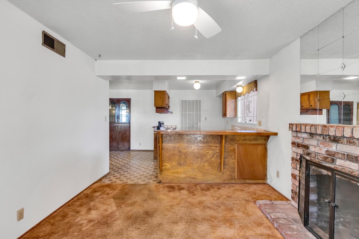2931 TRENTWOOD Way
