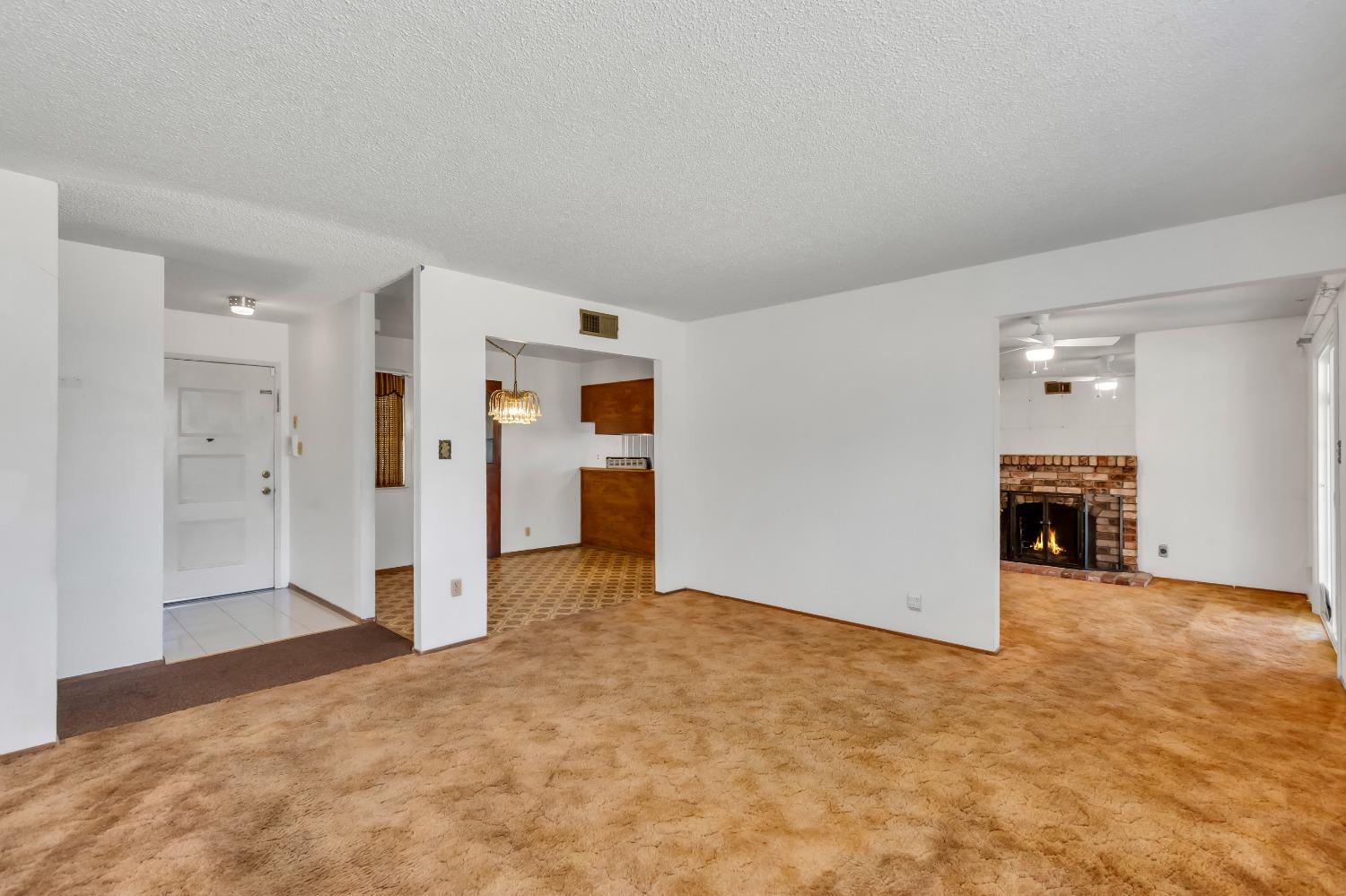 2931 TRENTWOOD Way