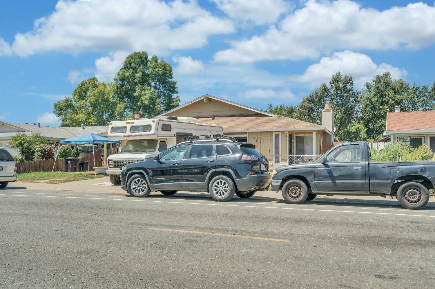 3174 LAURELHURST Drive