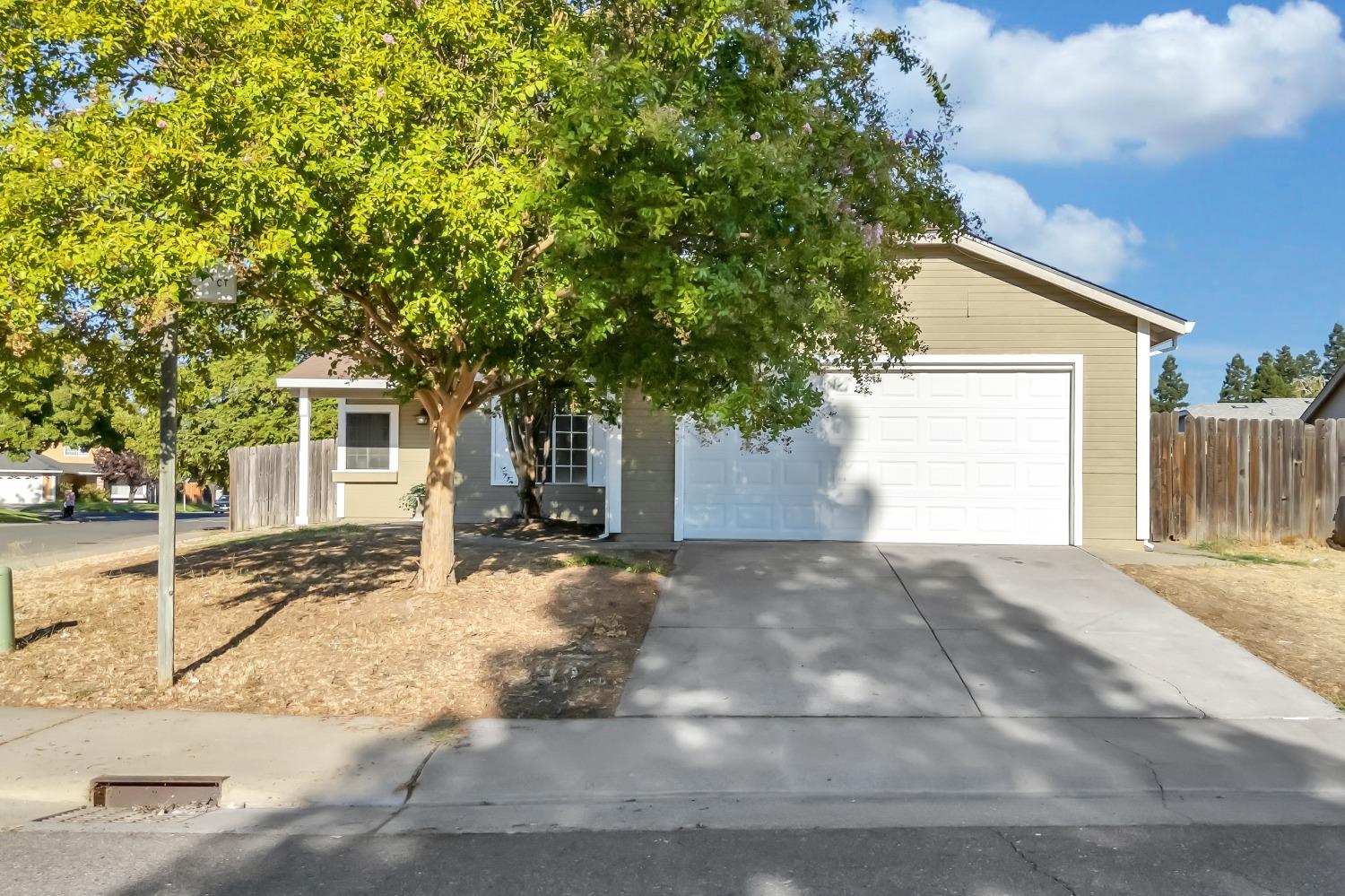 8161 DUNES Court