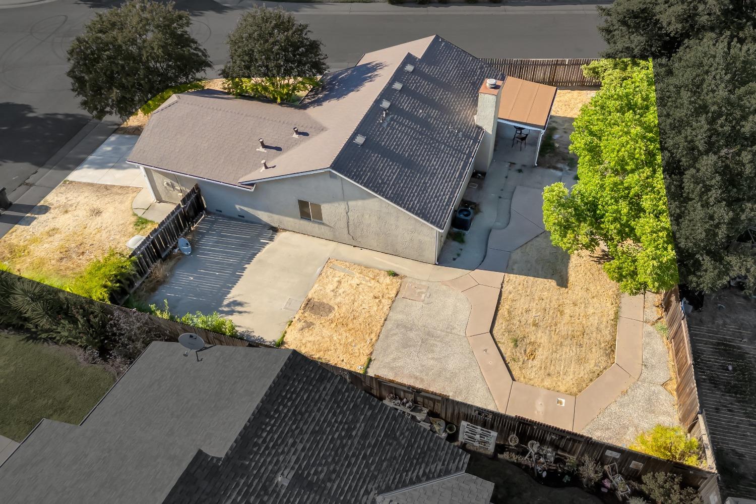 8161 DUNES Court