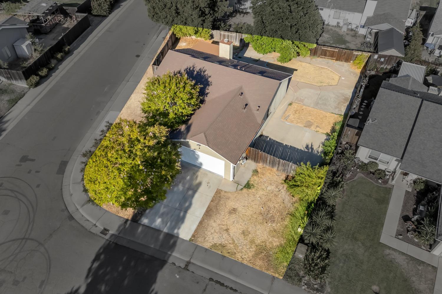 8161 DUNES Court