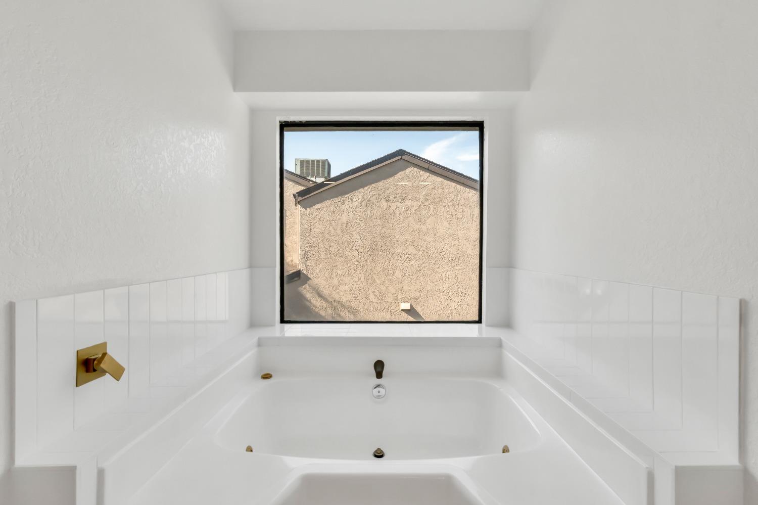 1111 Cedar Creek Drive 25