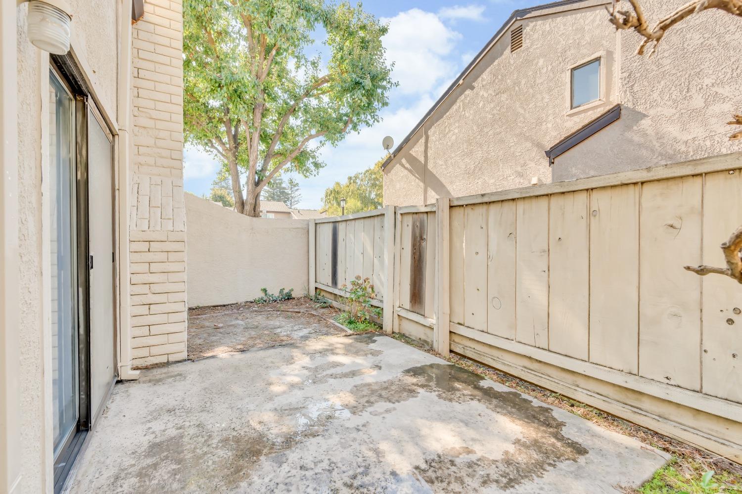 1111 Cedar Creek Drive 25