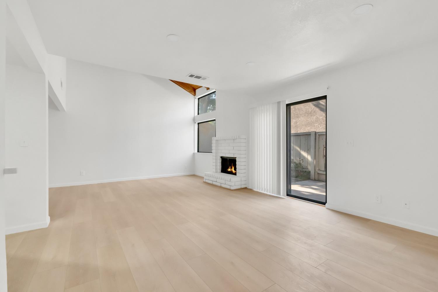 1111 Cedar Creek Drive 25