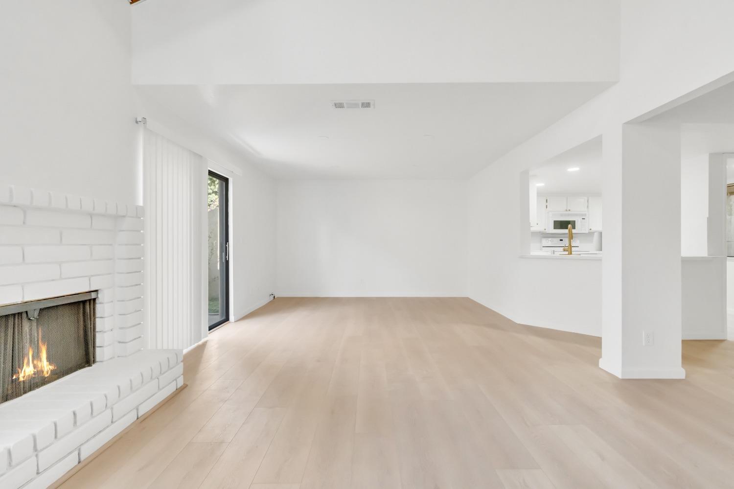 1111 Cedar Creek Drive 25