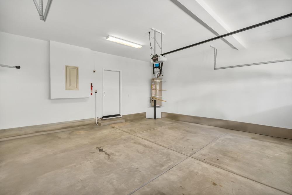 3919 Streamline Street