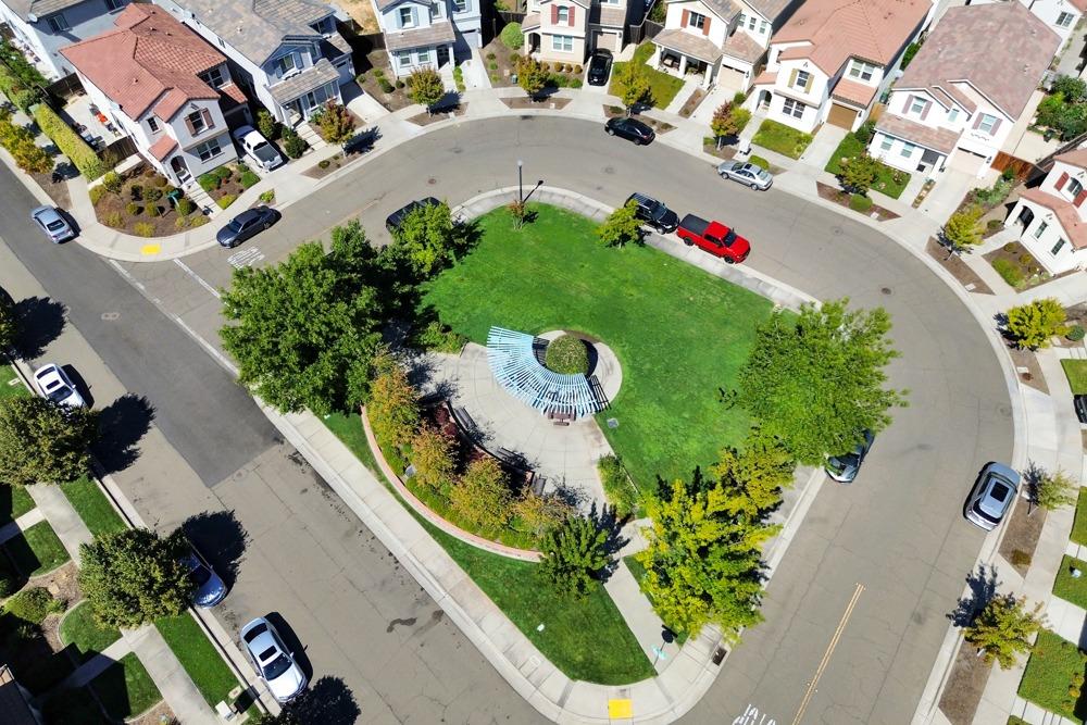 3919 Streamline Street