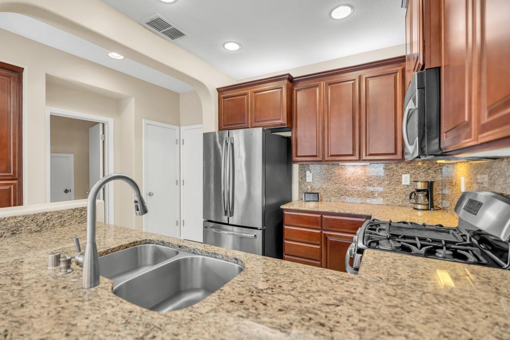 3919 Streamline Street